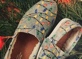 Light Up Toms Shoes Are Perfect For The Holidays Simplemost