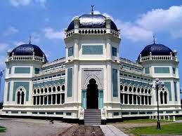 Gambar diambil dari: https://www.tripadvisor.com/ShowUserReviews-g297725-d3219593-r449789807-Medan_Grand_Mosque-Medan_North_Sumatra_Sumatra.html