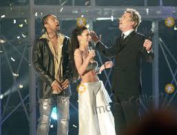 Enrique iglesias — duele el corazon enrique iglesias — i will survive (escape 2001). Photos And Pictures Photo By World Media Press Star Max Inc 2002 3 6 02 Enrique Iglesias Jennifer Love Hewitt And Shaggy At The World Music Awards Montecarlo U S A Syndication Only