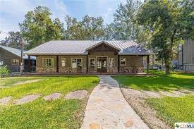 homes in mcqueeney tx with