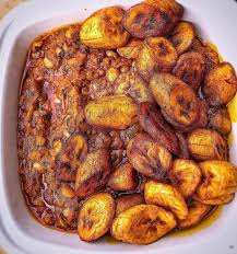 Plantain porridge is one of the best things to cook with unripe plantain. Nigerian Beans Porridge Nigerian Food Recipes How To Cook African Recipes Nigerian Food African Cooking African Food