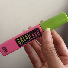 maybelline s great lash mascara is a