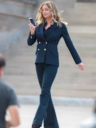 Emily vancamp bowman est une actrice canadienne, née le 12 mai 1986 à port perry (). Alex On Twitter Emily Vancamp As Sharon Carter In A Suit On The Set Of The Falcon And The Winter Soldier Look At Her