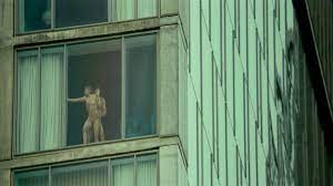 映画】高層マンションの大きな窓際でセックスすると爽快な気分を味わえるらしい・・・・・ | xnews2 スキャンダラスな光景
