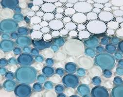 lady ocean glass in varying sizes of