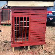 40 Free Diy Pallet Dog House Plans And