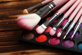 prefer makeup palettes or makeup kits