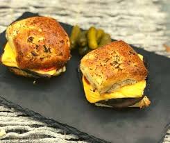 beef and cheddar sandwiches