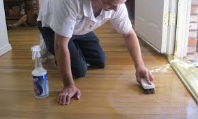 remove paint from vinyl floors best