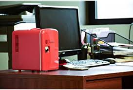 First, most mini fridge's come with a large (it is a mini fridge) refrigeration area and a small freezer section. Explore Mini Fridges For Desk Amazon Com