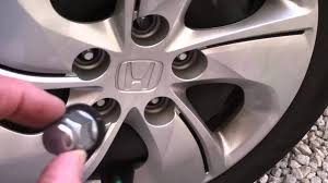 2016 honda civic hubcap replacement