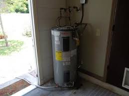 electric hot water heater has