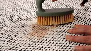 3 ways to dry clean a carpet at home