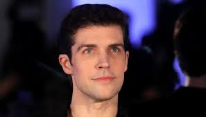He is currently a principal dancer with american ballet theatre and also holds guest artist status with the royal ballet and la scala theatre ballet, making regular appearances with both companies. Roberto Bolle Defends His Private Life I Do Not Tolerate Violations