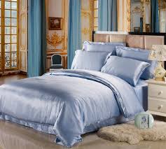 blue comforters for a peaceful bedroom