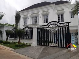 Ada alasan tersendiri mengapa idol kpop berusia 35 tahun itu memilih rumah di lokasi pinggiran. Rumah Super Mewah Cllasic Di Pondok Indah Jakarta Selatan Onlist Id