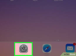 how to customize the dock on ipad 12