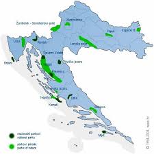 Sen ovat valloittaneet vuorotellen niin roomalaiset, venetsialaiset, turkkilaiset kuin habsburgitkin. Map Of National Parks In Croatia Croatia Croatia National Park Cool Landscapes