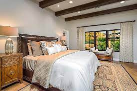 bedrooms with ceiling beams