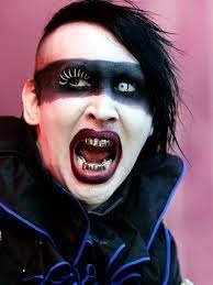 Marilyn Manson requests Esmé Bianco ...
