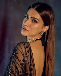 kriti sanon is a sight for sore eyes in