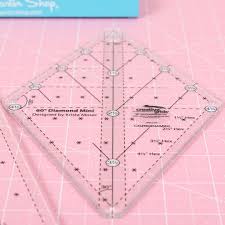 60 degree triangle table runner tutorial. Learn To Use The 60 Degree Diamond Mini Ruler The Jolly Jabber Quilting Blog