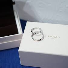 white paper wedding ring packaging box