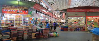 famous markets in mumbai for home decor