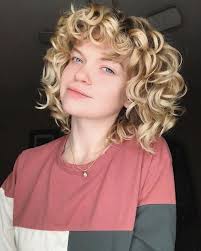 They are very easy to maintain and give a feminine look to everybody. 40 Most Flattering Curly Blonde Hairstyles In 2020