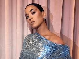 katy perry dabbles in minimalism with a