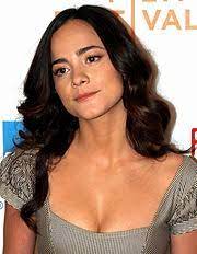 Last week on usa, looked like a reasonably promising new crime show about the rise of a young drug runner, teresa mendoza, played by alice braga. Alice Braga Wikipedia