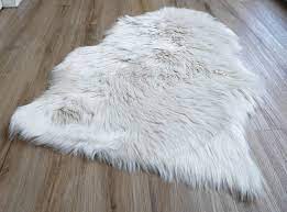 baby lambskin beige faux fur rug