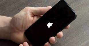 El iPhone se queda en la manzana y no enciende: soluciones