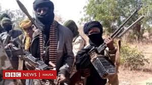 Zamfara: 'Yan bindiga sun tarwatsa mutanen garuruwa uku a Zamfara - BBC  News Hausa