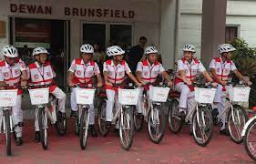 Bulan sabit merah malaysia (bsmm)), is a voluntary humanitarian organization that seeks to promote humanitarian values, as well as provide service and public education in disaster management, as well as healthcare in the community. Ready To Ride For Safer Communities Malaysian Red Crescent Society Receives 500 Bicycles From Red Cross Society Of China To Expand Volunteers On Wheels Project International Federation Of Red Cross And