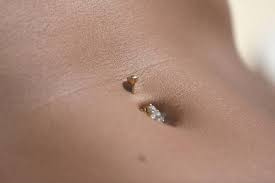 how to clean your belly on piercing