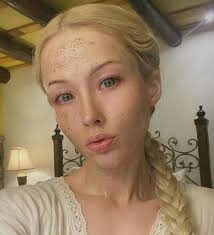 trending valeria lukyanova no makeup looks