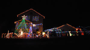 16 ft and 32 ft.you can select one based on your needs. Marine City House Lights Up With Christmas Music