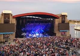 jones beach night one live news