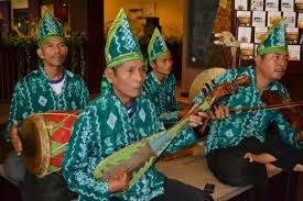 Panting merupakan alat musik khas adat setempat, yakni suku banjar. Ternyata Pemberi Nama Musik Panting Adalah A Sarbaini Berita Banjarmasin Situs Berita Data Referensi Warga Banjarmasin