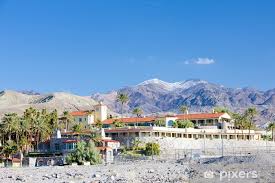 The inn at death valley is a member of historic hotels of america, the official program of the national trust for historic preservation. Fototapete Furnace Creek Inn Death Valley National Park Kalifornien Usa Pixers Wir Leben Um Zu Verandern