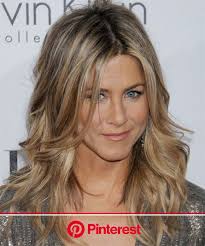 Blonde highlights are as timeless and they are beautiful, making them a fantastic choice for any style! Jennifer Aniston Long Wavy Dark Champagne Blonde Hairstyle With Light Blonde Highlights Jennifer Aniston Hair Color Dark Blonde Hair Color Jennife Clara Beauty My