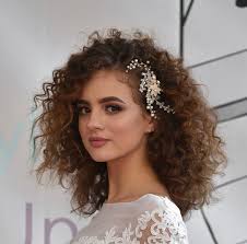 8 curly wedding hairstyles for medium length hair. Wedding Hairstyles For Curly Brides