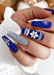 snow flake nail should try this winter