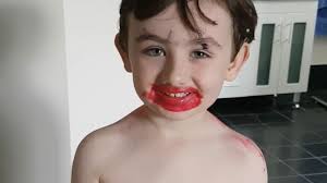 toddler uses sister s makeup then