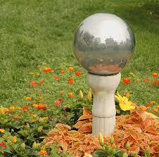 10 Beautiful Diy Garden Globes A