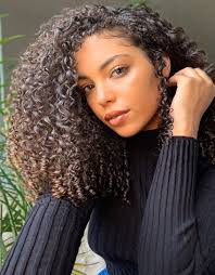 It gives you multiple looks; Medium Length Curly Hairstyles For Fall Winter Season Primemod