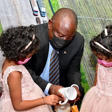 Ramaphosa was urging south africans to wear a maskcredit: Watch President Cyril Ramaphosa Meets His Biggest Fan A 4 Year Old Durban Girl