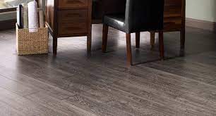 5 best laminate flooring colors to