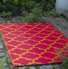 outdoor plastic rugs modern patio